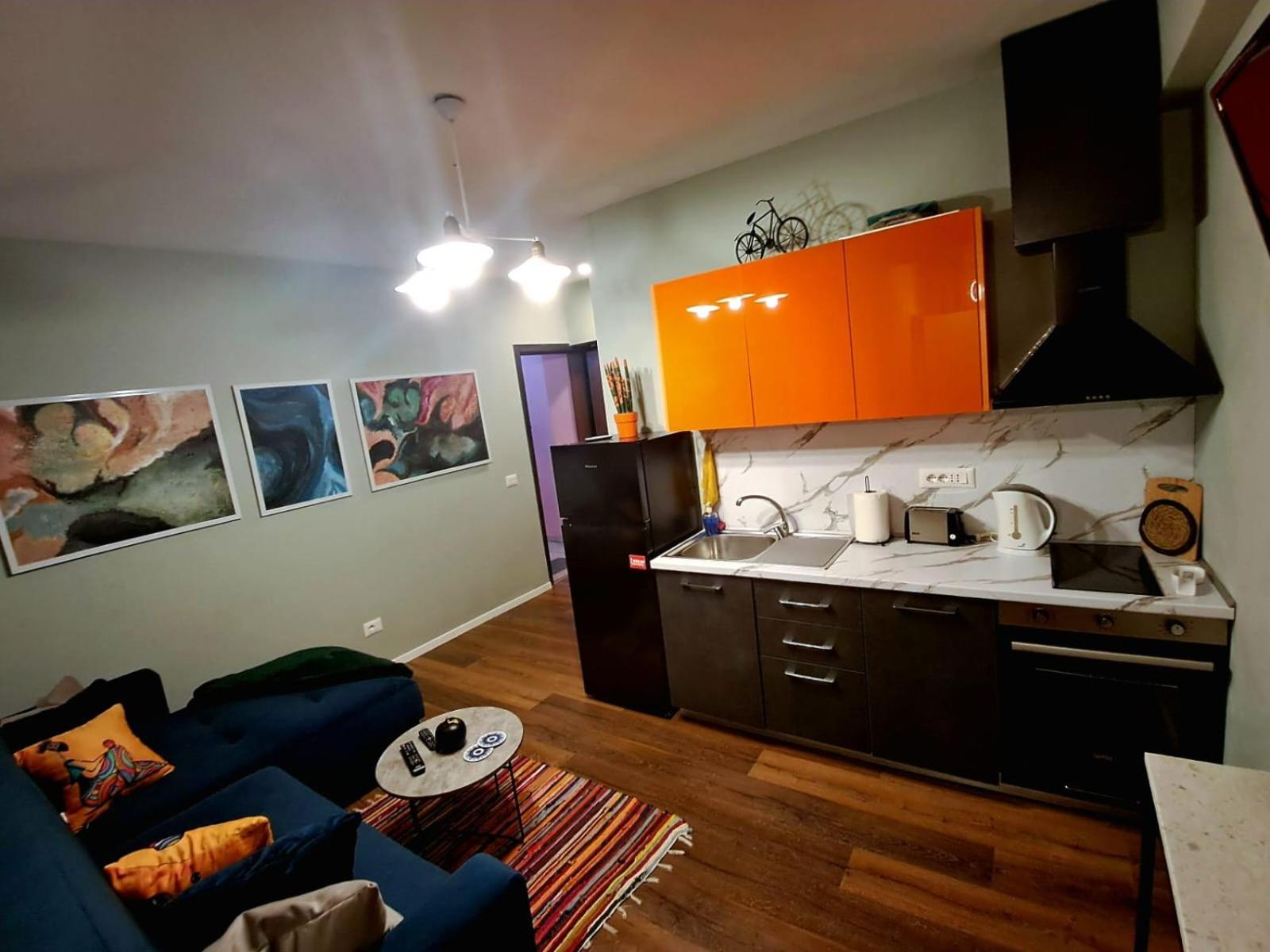 Edea Flat * Tirana